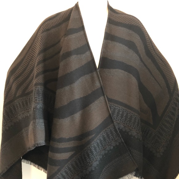 Roberto Cavalli poncho jacket shawl scarf sweater - Picture 6 of 8